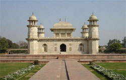 Itmad Ud Daulah, Agra